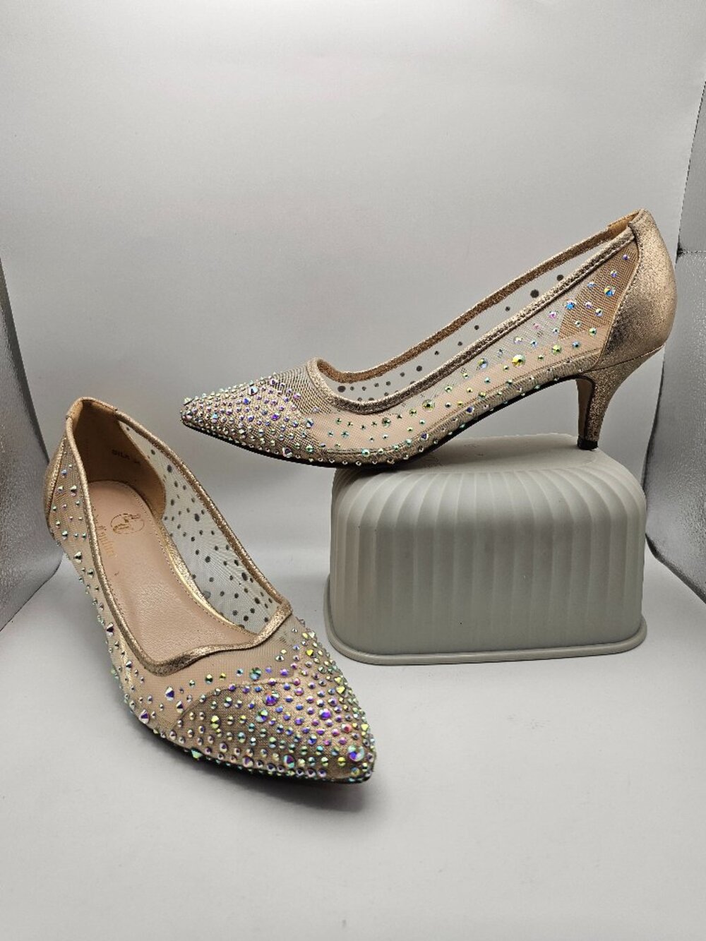 Lady Couture “Silk” Gold Rhinestone Mesh Kitten Heels – Size EU 38 (US 7.5/8)